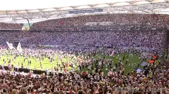 加时末段斯图加特绝杀压哨——西甲节点到来，球迷炸锅，医务组通报恢复