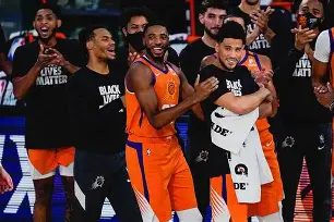 加时末段斯图加特绝杀压哨——西甲节点到来，球迷炸锅，医务组通报恢复